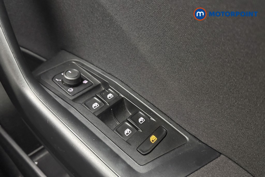 Volkswagen T-Roc Life Manual Petrol SUV - Stock Number (1660354) - 15th supplementary image