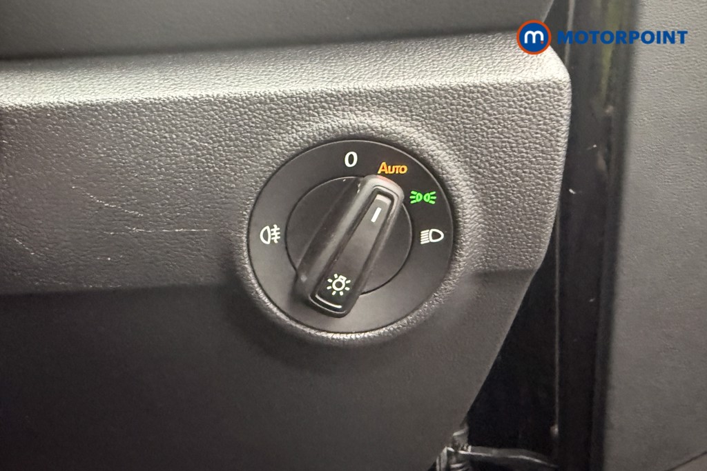 Volkswagen T-Roc Life Manual Petrol SUV - Stock Number (1660354) - 16th supplementary image