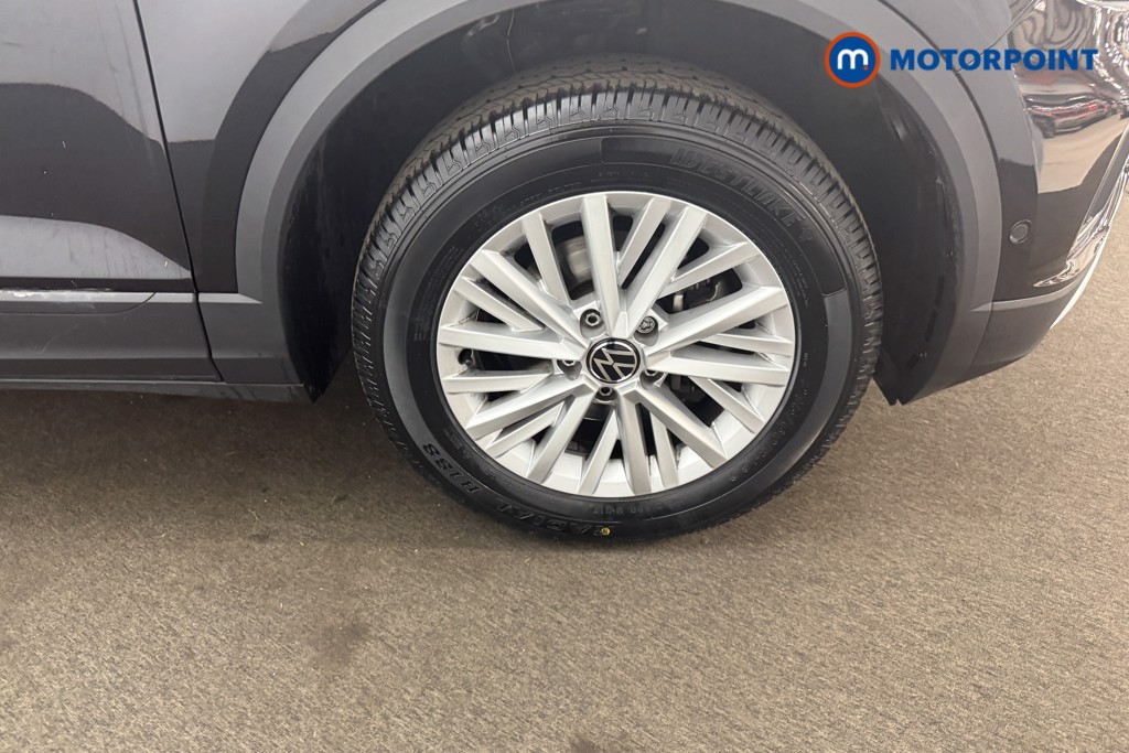 Volkswagen T-Roc Life Manual Petrol SUV - Stock Number (1660354) - 21st supplementary image