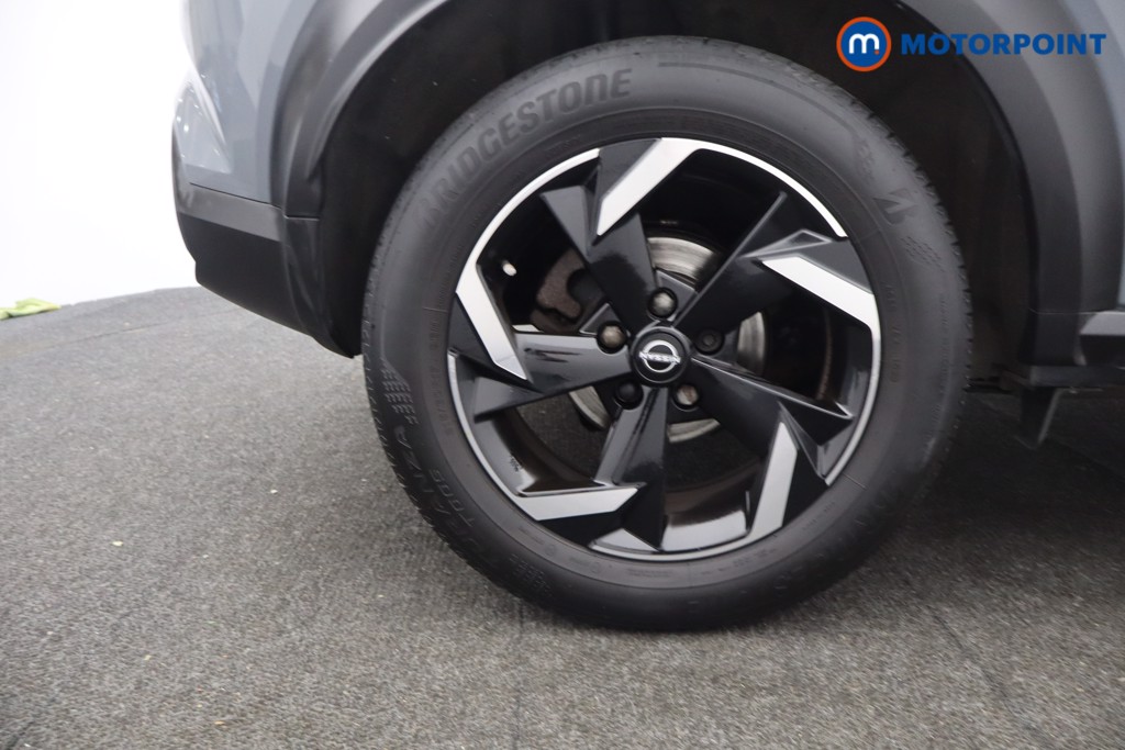 Nissan Juke N-Connecta Automatic Petrol SUV - Stock Number (1660475) - 9th supplementary image