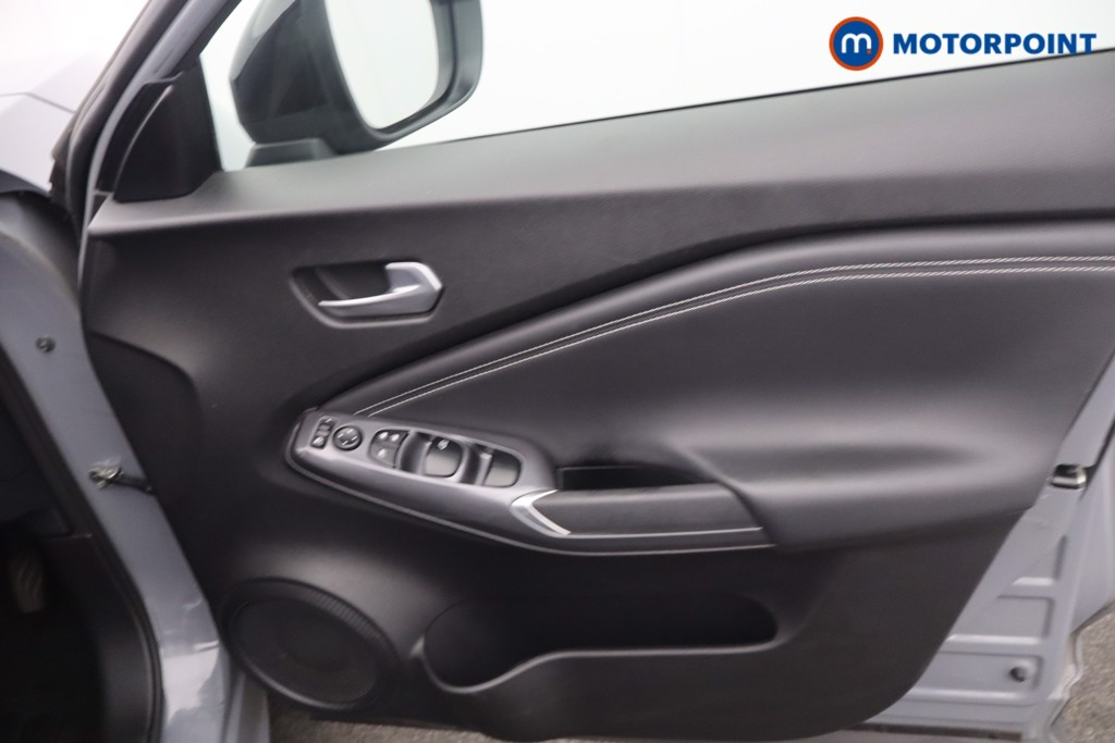 Nissan Juke N-Connecta Automatic Petrol SUV - Stock Number (1660475) - 12th supplementary image