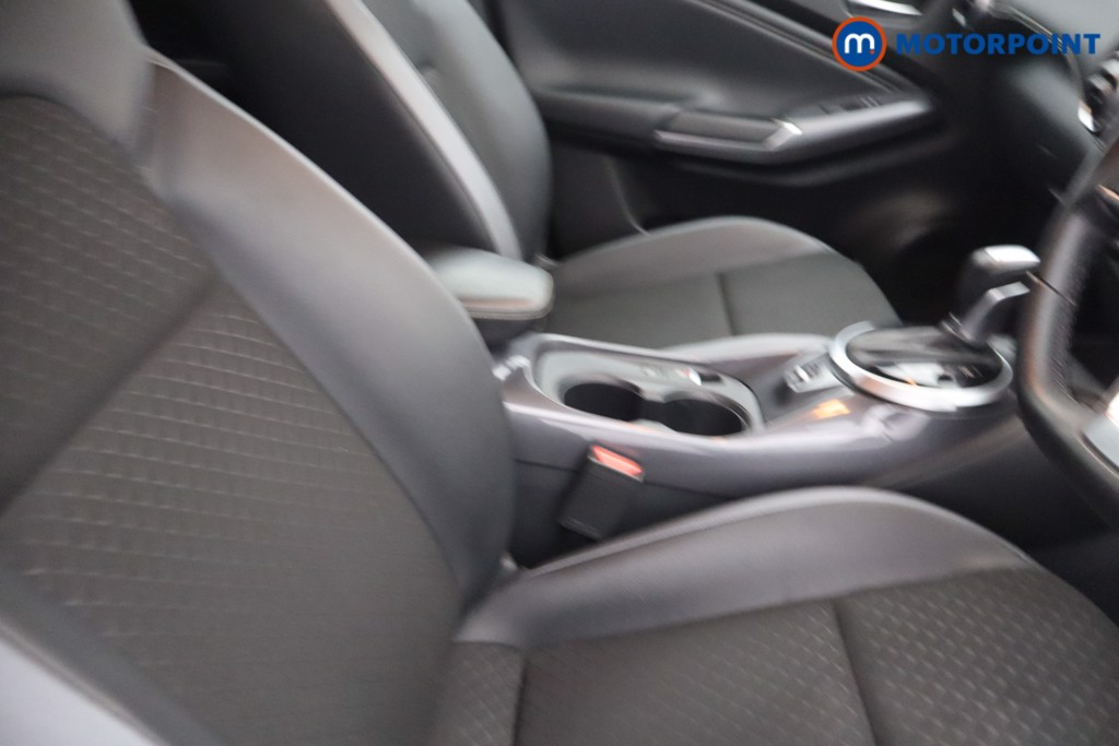 Nissan Juke N-Connecta Automatic Petrol SUV - Stock Number (1660475) - 14th supplementary image