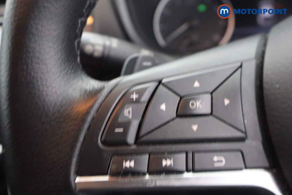 Nissan Juke N-Connecta Automatic Petrol SUV - Stock Number (1660475) - 17th supplementary image