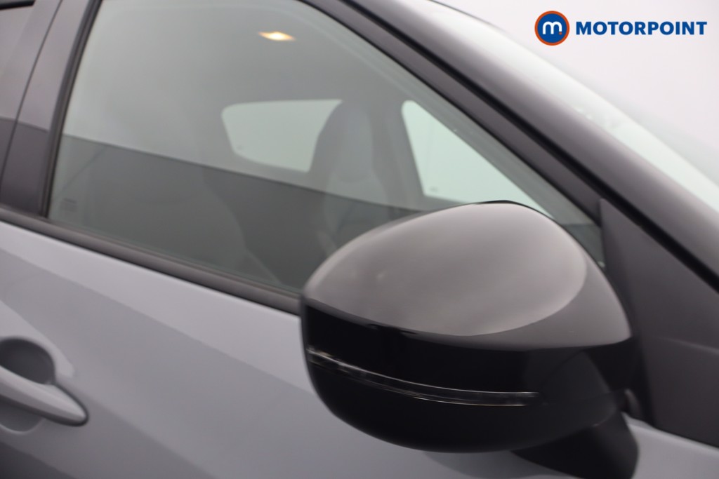 Nissan Juke N-Connecta Automatic Petrol SUV - Stock Number (1660475) - 24th supplementary image