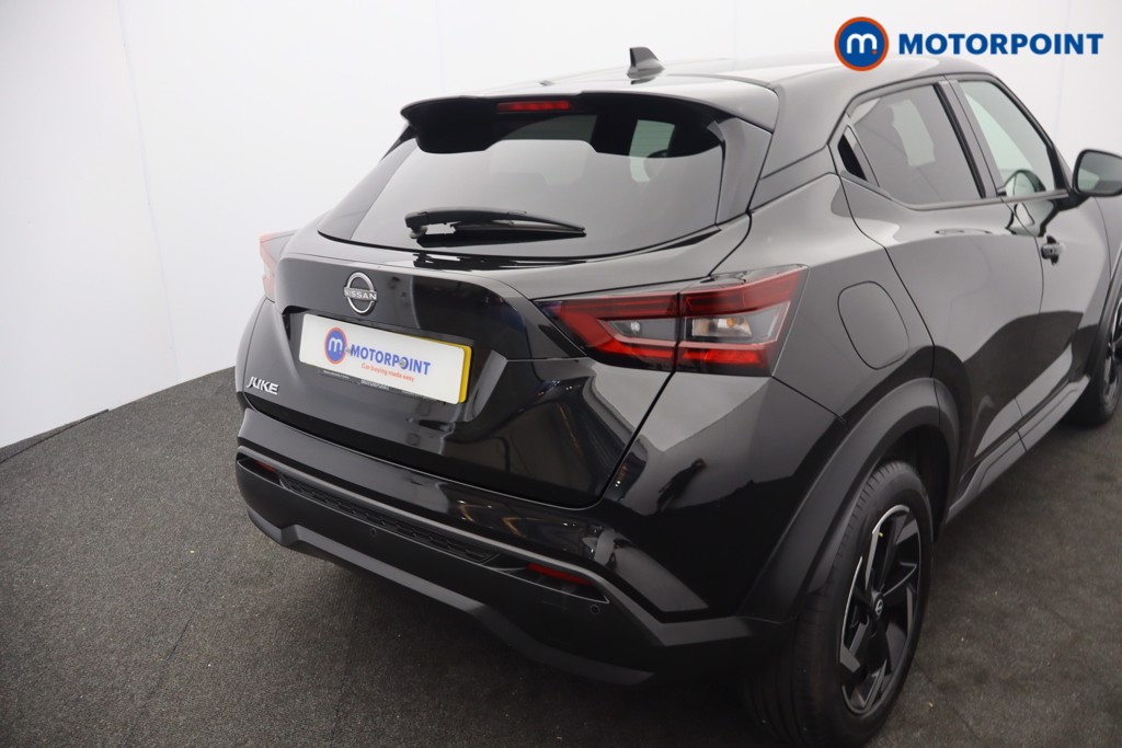 Nissan Juke N-Connecta Manual Petrol SUV - Stock Number (1660481) - 2nd supplementary image