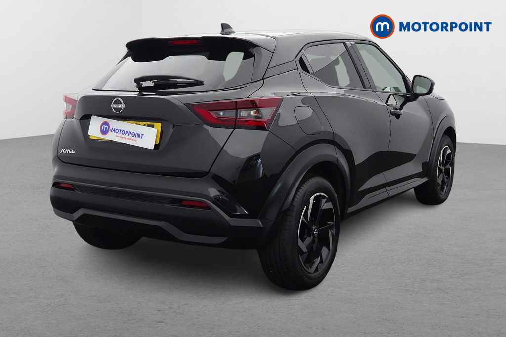 Nissan Juke N-Connecta Manual Petrol SUV - Stock Number (1660481) - Drivers side rear corner