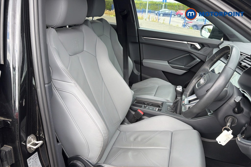 Audi Q3 Black Edition Manual Petrol SUV - Stock Number (1660599) - 22nd supplementary image