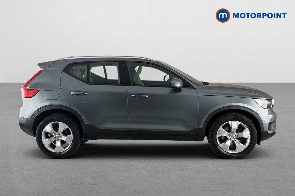 Volvo Xc40 Momentum Automatic Petrol SUV - Stock Number (1660856) - Passenger side