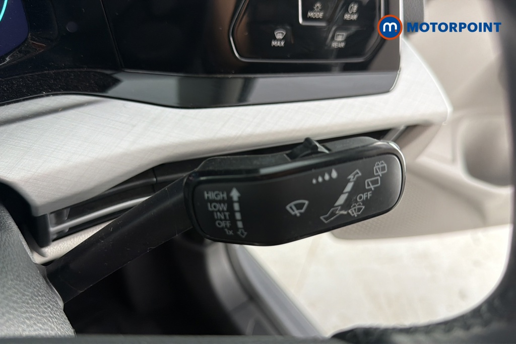 Volkswagen Golf Life Manual Petrol Hatchback - Stock Number (1660927) - 6th supplementary image