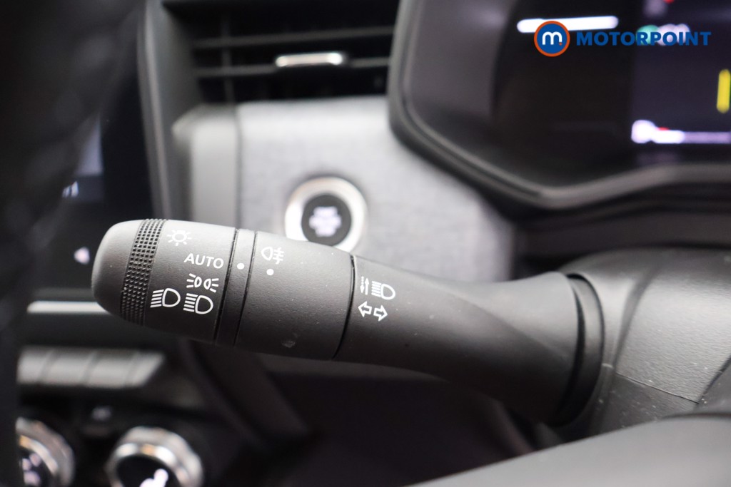 Renault Clio Evolution Automatic Petrol-Electric Hybrid Hatchback - Stock Number (1661107) - 5th supplementary image