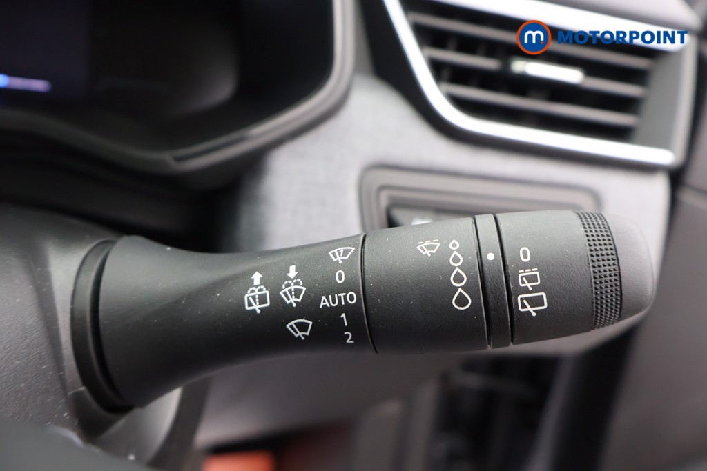 Renault Clio Evolution Automatic Petrol-Electric Hybrid Hatchback - Stock Number (1661107) - 6th supplementary image
