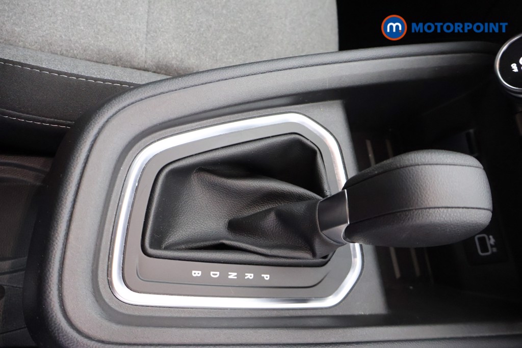 Renault Clio Evolution Automatic Petrol-Electric Hybrid Hatchback - Stock Number (1661107) - 9th supplementary image