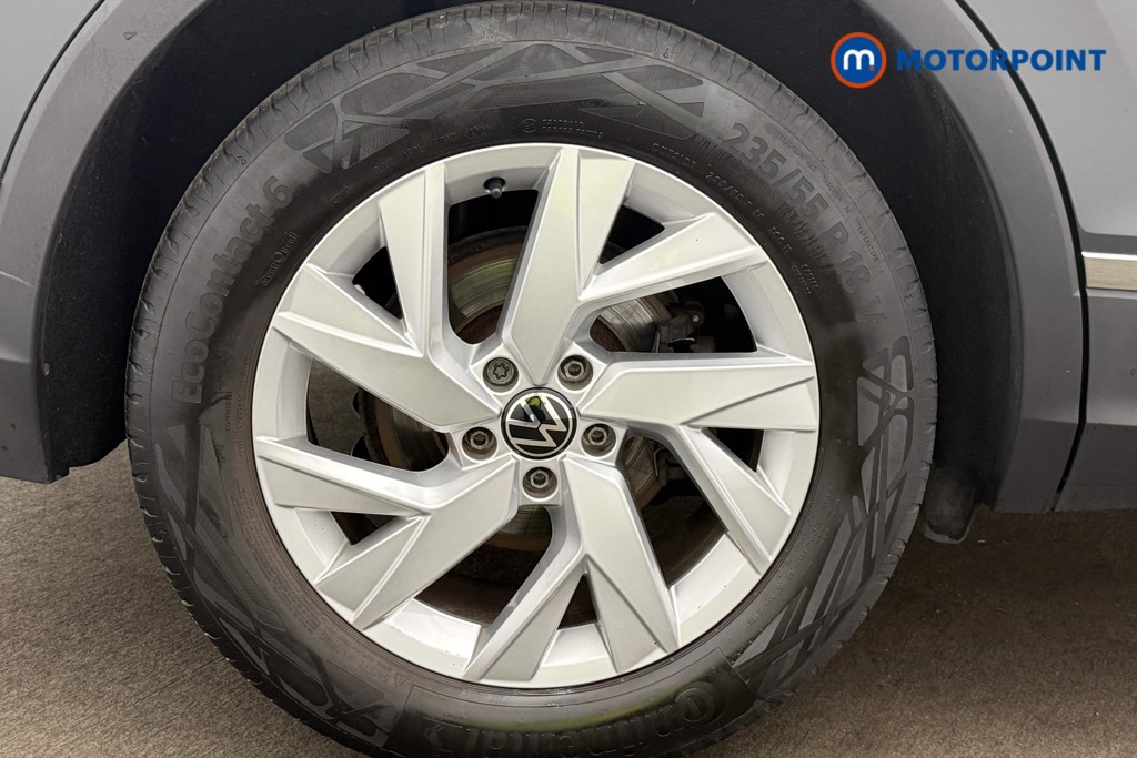 Volkswagen Tiguan Life Manual Petrol SUV - Stock Number (1661802) - 3rd supplementary image