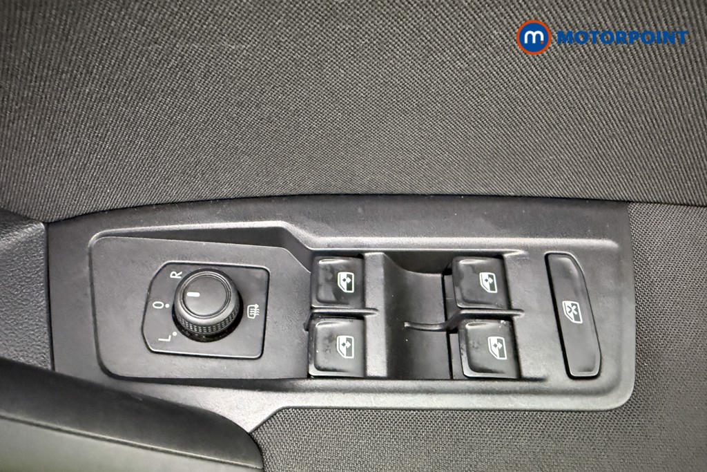 Volkswagen Tiguan Life Manual Petrol SUV - Stock Number (1661802) - 15th supplementary image