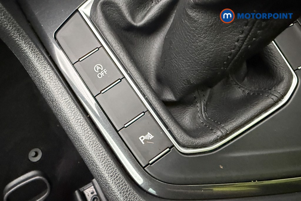 Volkswagen Tiguan Life Manual Petrol SUV - Stock Number (1661802) - 25th supplementary image