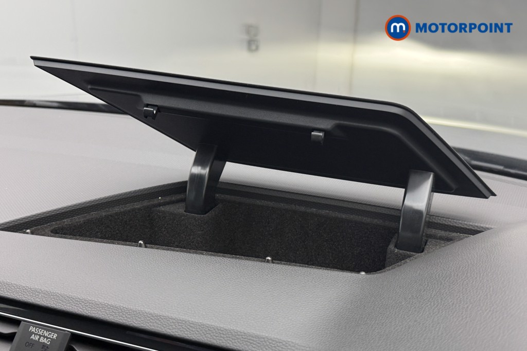 Volkswagen Tiguan Life Manual Petrol SUV - Stock Number (1661802) - 33rd supplementary image