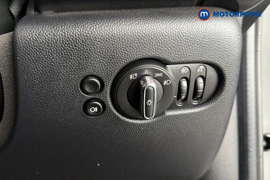 Mini Hatchback Cooper Classic Manual Petrol Hatchback - Stock Number (1661947) - 11th supplementary image