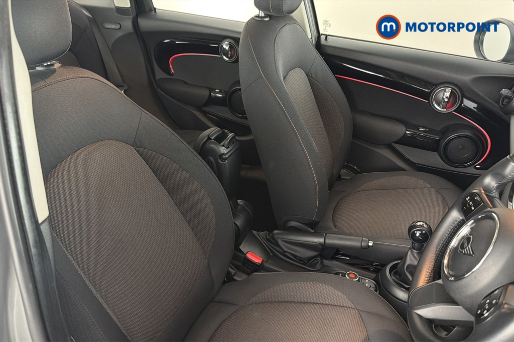 Mini Hatchback Cooper Classic Manual Petrol Hatchback - Stock Number (1661947) - 22nd supplementary image