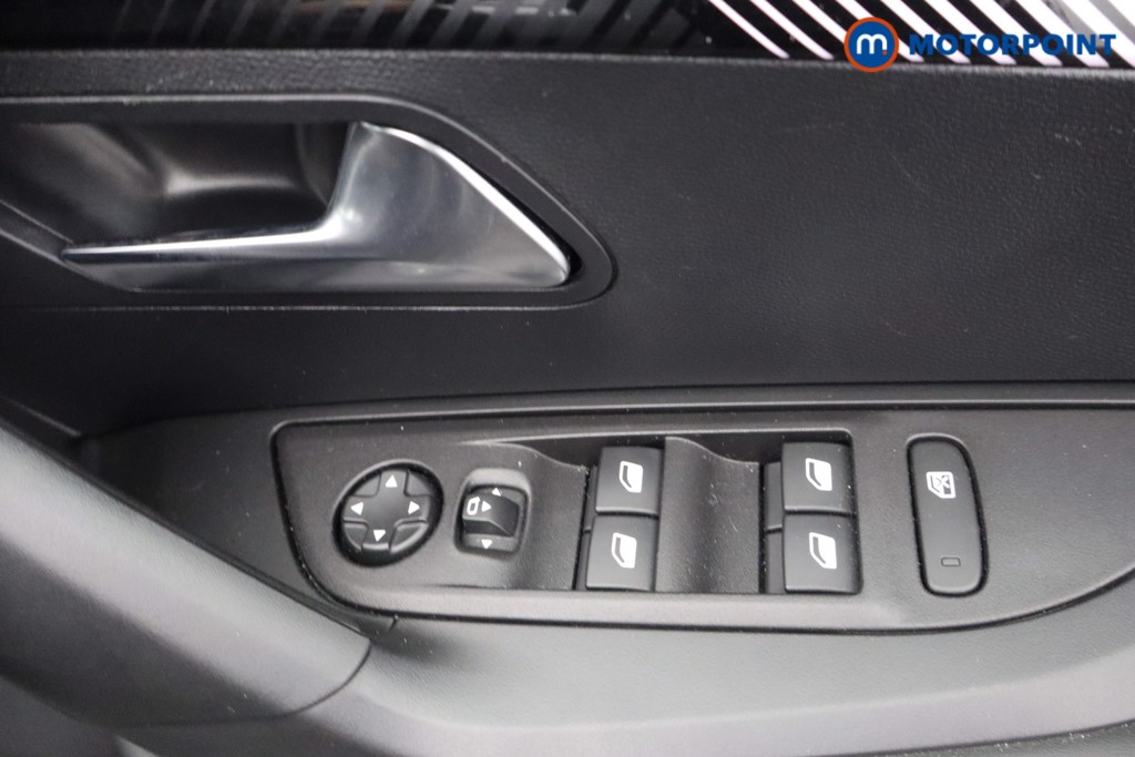 Peugeot 2008 Allure Manual Petrol SUV - Stock Number (1662269) - 10th supplementary image