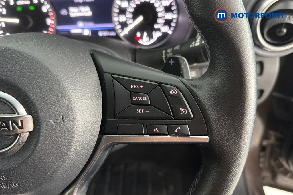 Nissan Juke N-Connecta Automatic Petrol SUV - Stock Number (1662274) - 3rd supplementary image