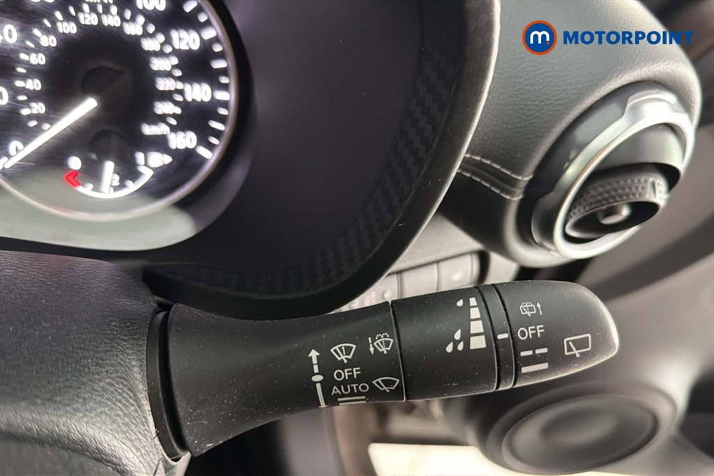 Nissan Juke N-Connecta Automatic Petrol SUV - Stock Number (1662274) - 6th supplementary image