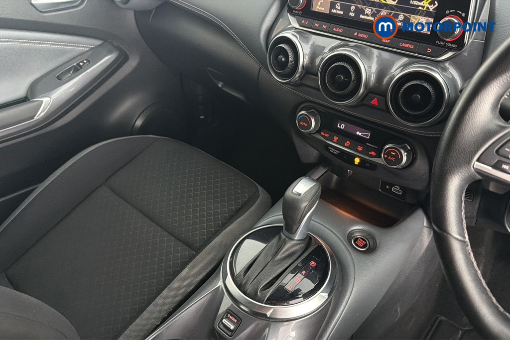 Nissan Juke N-Connecta Automatic Petrol SUV - Stock Number (1662274) - 15th supplementary image