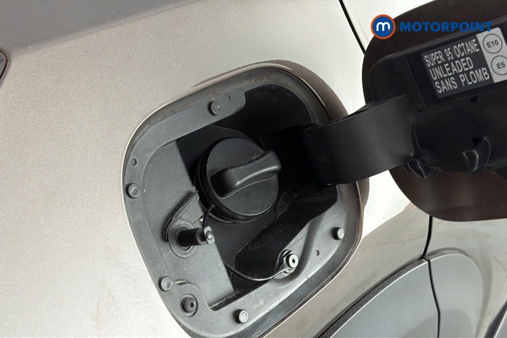 Nissan Juke N-Connecta Automatic Petrol SUV - Stock Number (1662274) - 41st supplementary image