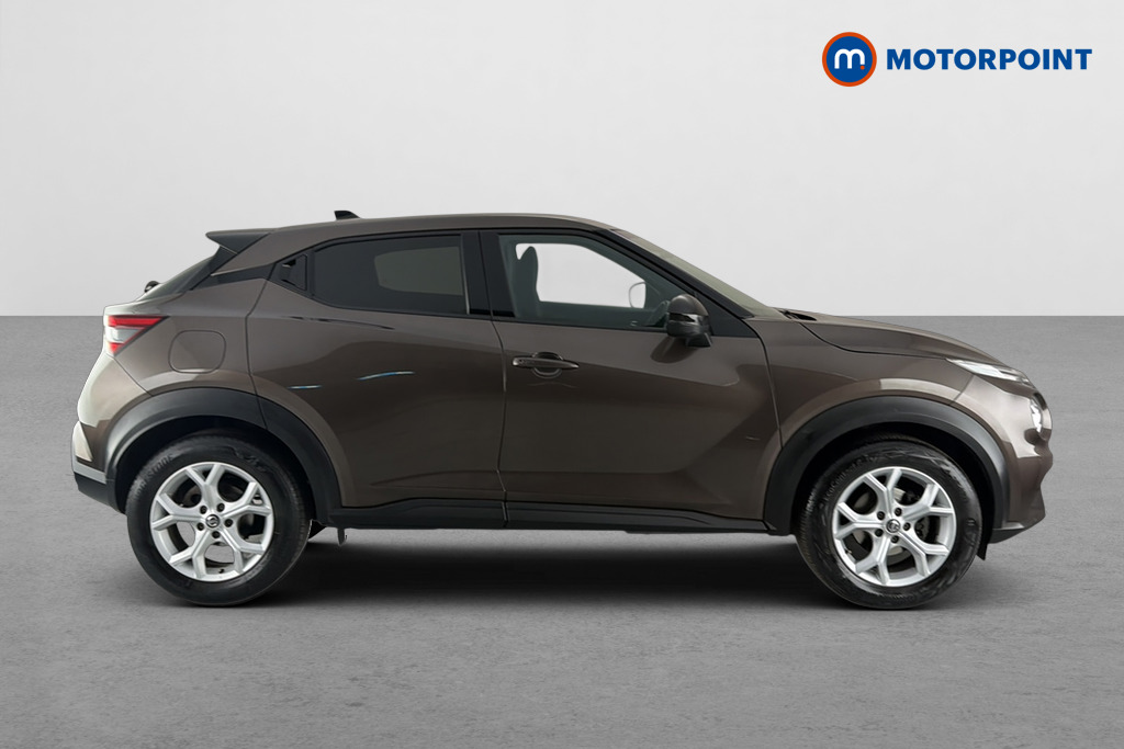 Nissan Juke N-Connecta Automatic Petrol SUV - Stock Number (1662274) - Passenger side