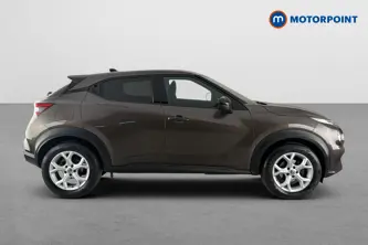 Nissan Juke N-Connecta Automatic Petrol SUV - Stock Number (1662274) - Passenger side