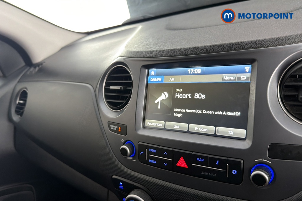 Hyundai I10 Play Manual Petrol Hatchback - Stock Number (1662629) - 8th supplementary image