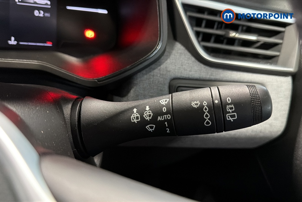 Renault Clio Evolution Manual Petrol Hatchback - Stock Number (1662737) - 6th supplementary image