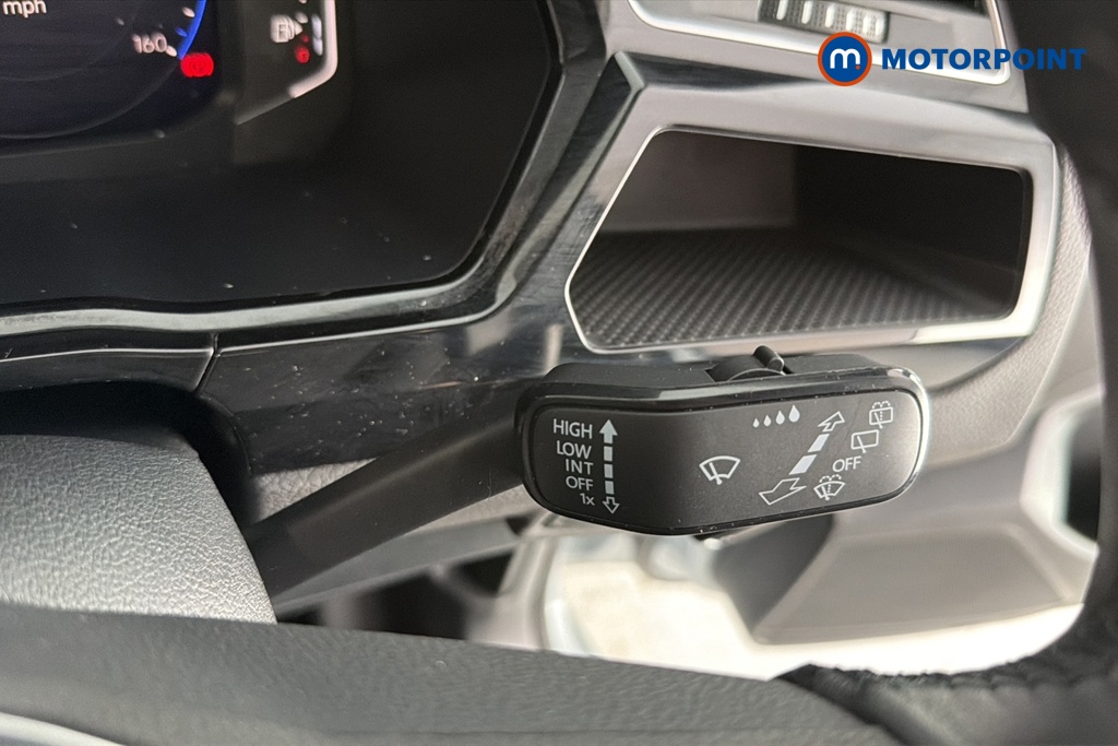 Volkswagen Touran SEL Automatic Petrol People Carrier - Stock Number (1663444) - 6th supplementary image