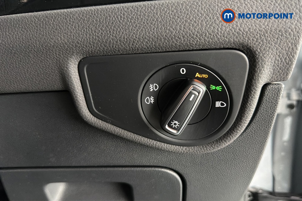 Volkswagen Touran SEL Automatic Petrol People Carrier - Stock Number (1663444) - 11th supplementary image