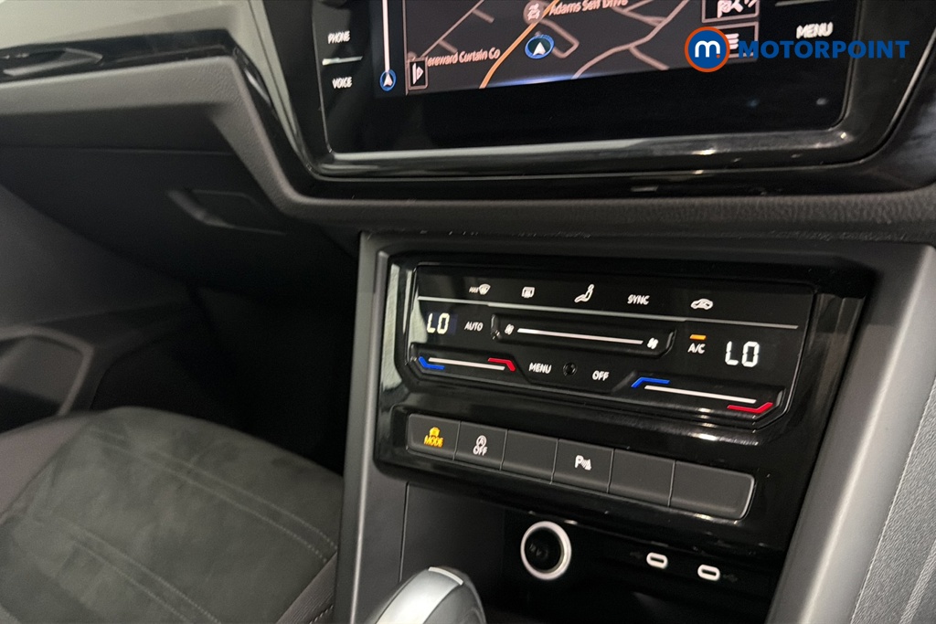 Volkswagen Touran SEL Automatic Petrol People Carrier - Stock Number (1663444) - 12th supplementary image