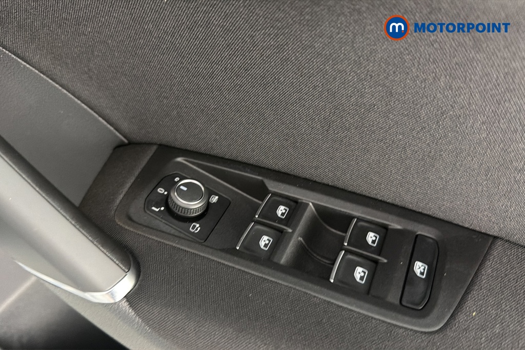 Volkswagen Touran SEL Automatic Petrol People Carrier - Stock Number (1663444) - 19th supplementary image