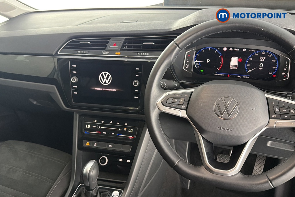 Volkswagen Touran SEL Automatic Petrol People Carrier - Stock Number (1663444) - 1st supplementary image
