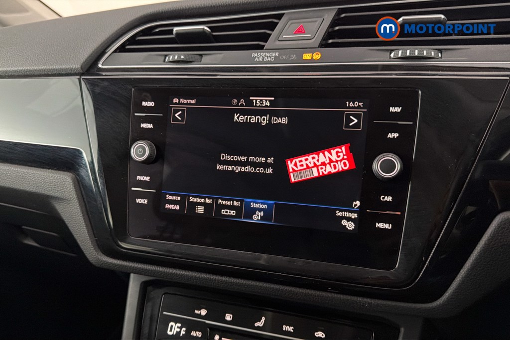 Volkswagen Touran SEL Automatic Petrol People Carrier - Stock Number (1663481) - 9th supplementary image