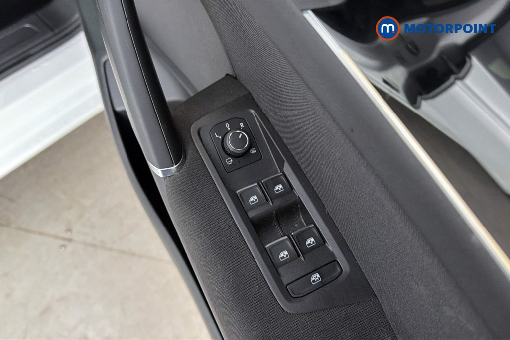 Volkswagen Touran SEL Automatic Petrol People Carrier - Stock Number (1663481) - 20th supplementary image