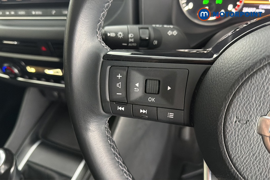 Nissan Qashqai Acenta Premium Manual Petrol SUV - Stock Number (1663842) - 4th supplementary image