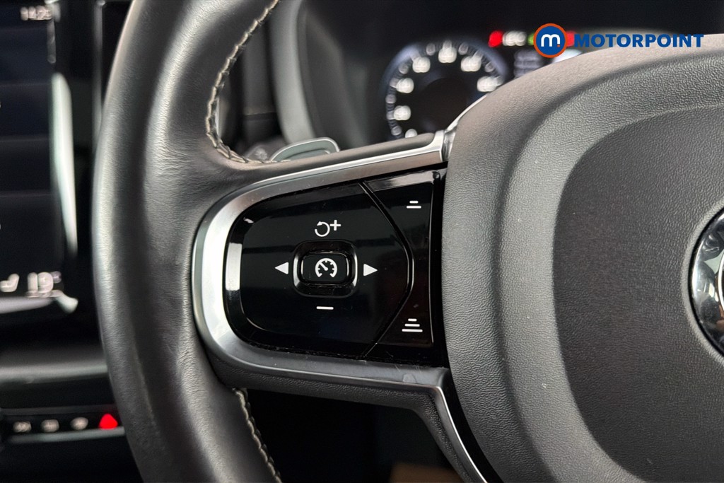 Volvo Xc60 R Design Pro Automatic Petrol Plug-In Hybrid SUV - Stock Number (1664146) - 3rd supplementary image