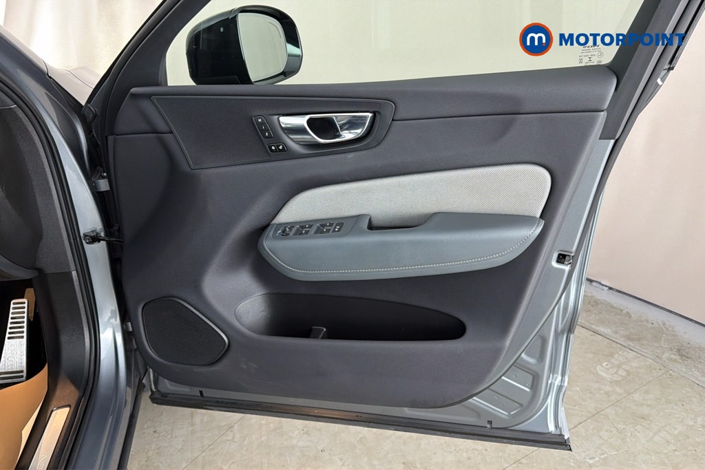 Volvo Xc60 R Design Pro Automatic Petrol Plug-In Hybrid SUV - Stock Number (1664146) - 19th supplementary image