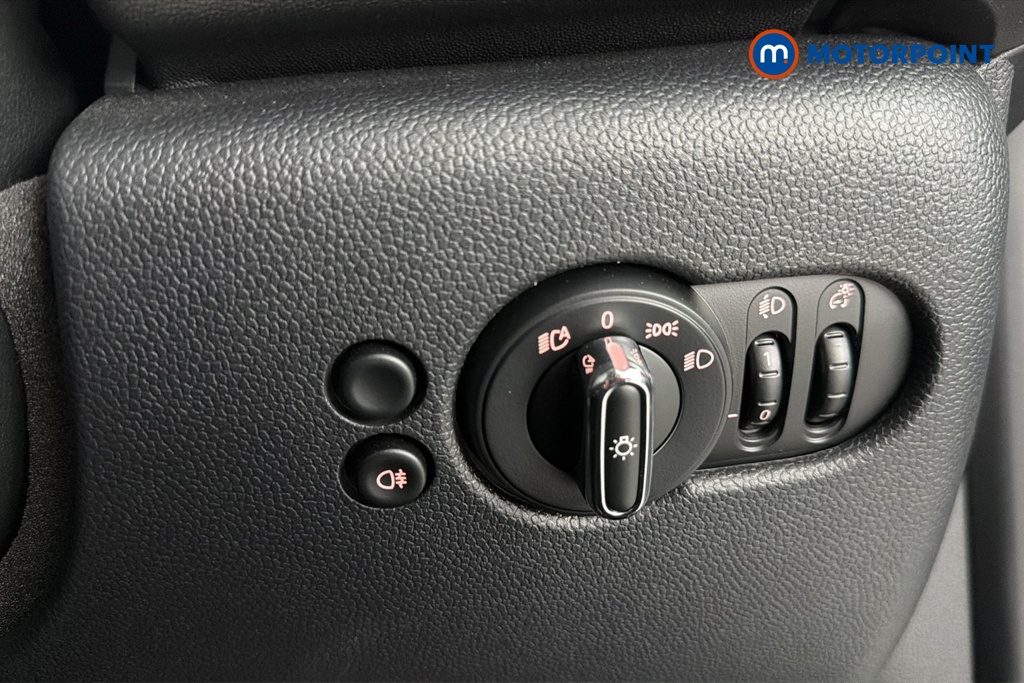 Mini Hatchback Cooper S Level 1 Automatic Electric Hatchback - Stock Number (1665442) - 11th supplementary image