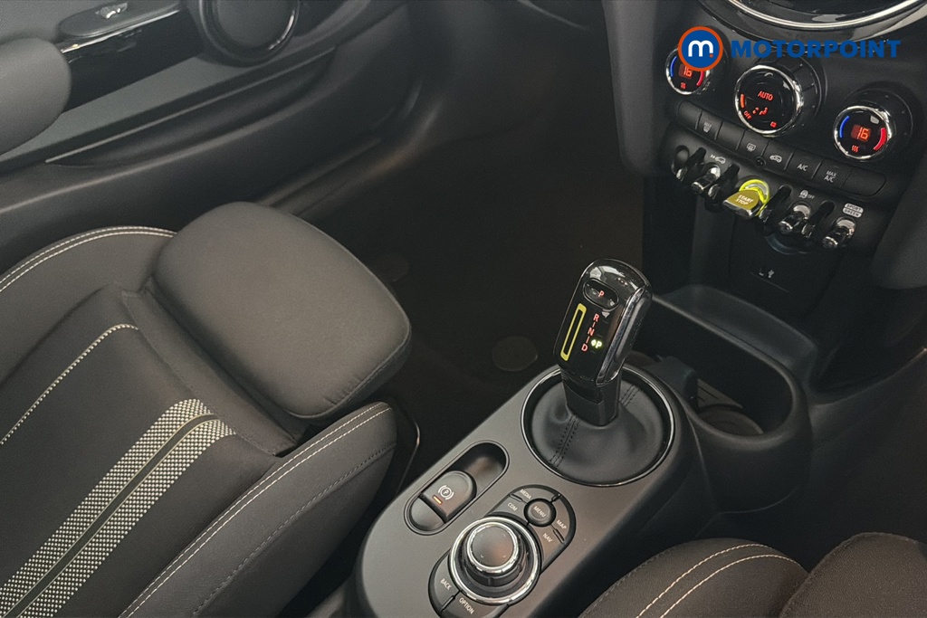 Mini Hatchback Cooper S Level 1 Automatic Electric Hatchback - Stock Number (1665442) - 15th supplementary image