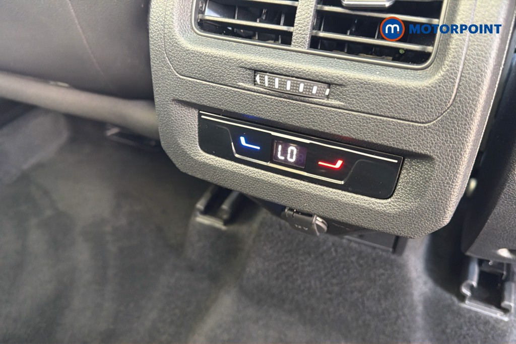 Volkswagen Touran Match Automatic Petrol People Carrier - Stock Number (1665577) - 30th supplementary image