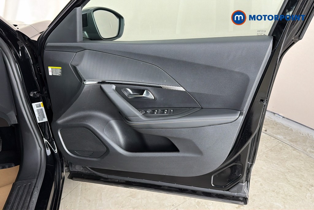 Peugeot 2008 Allure Manual Petrol SUV - Stock Number (1665928) - 19th supplementary image