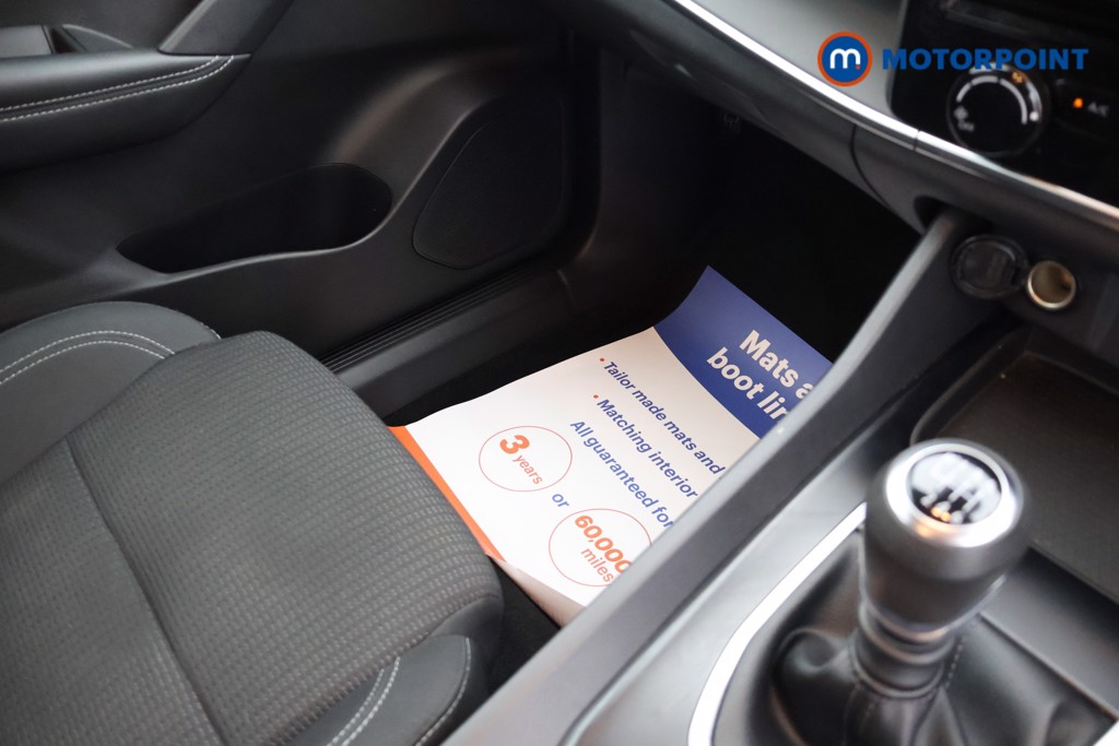 Nissan Qashqai Visia Manual Petrol SUV - Stock Number (1644564) - 12th supplementary image