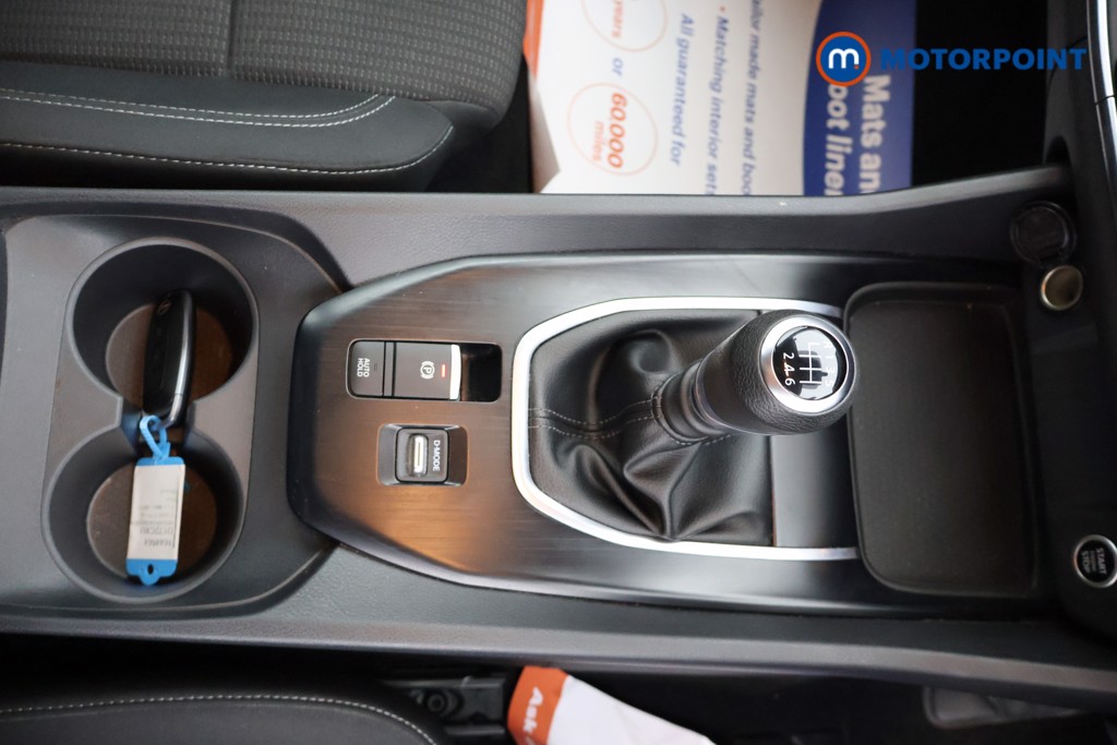 Nissan Qashqai Visia Manual Petrol SUV - Stock Number (1644564) - 13th supplementary image