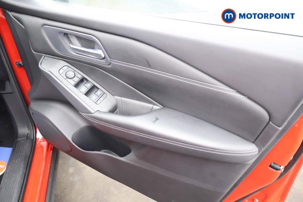 Nissan Qashqai Visia Manual Petrol SUV - Stock Number (1644564) - 14th supplementary image