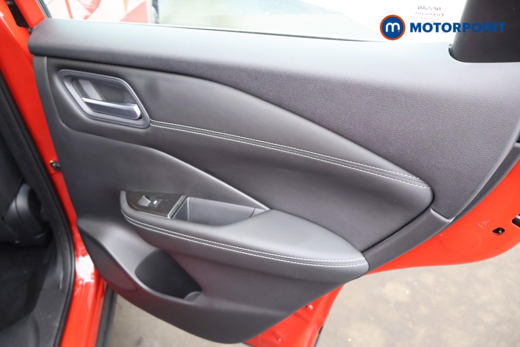 Nissan Qashqai Visia Manual Petrol SUV - Stock Number (1644564) - 20th supplementary image