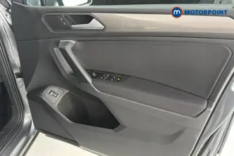 Volkswagen Tiguan Allspace Life Automatic Petrol SUV - Stock Number (1661423) - 18th supplementary image